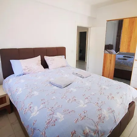 Am Kleopatra Beach In Apartment